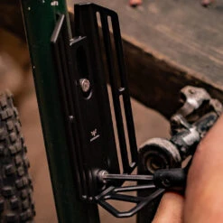 Cage De Bikepacking Sur Fourche Ou Tube De Cadre Cargo Cage Apidura 13 Cage De Bikepacking Sur Fourche Ou Tube De Cadre Cargo Cage Apidura -Lecyclo apidura cargo cage 4