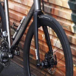 Moyeu Dynamo Roue Vélo Frein à Disque PD-8 Shutter Precision 13 Moyeu Dynamo Roue Vélo Frein à Disque PD-8 Shutter Precision -Lecyclo moyeu dynamo roue velo frein a disque pd 8 shutter precision full 6