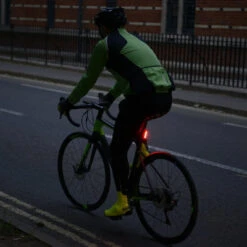 Phare Arrière Vélo Rechargeable USB Slimline Ultratorch Oxford 13 Phare Arrière Vélo Rechargeable USB Slimline Ultratorch Oxford -Lecyclo phare arriere velo rechargeable usb slimline ultratorch oxford full 6