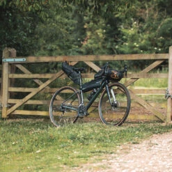 Sacoche De Cadre Pour Le Bikepacking 4L Aqua Evo Adventure Oxford -Lecyclo sacoche cadre frame pack oxford 4L 12