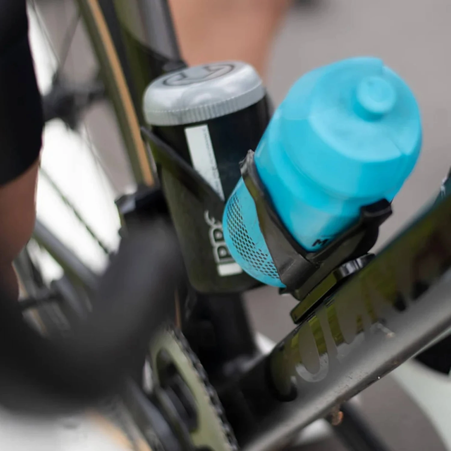 Traceur GPS Vélo étanche Avec Alarme 85 Db Sur Porte-bidon Scout Knog 4 Traceur GPS Vélo étanche Avec Alarme 85 Db Sur Porte-bidon Scout Knog – Image 2